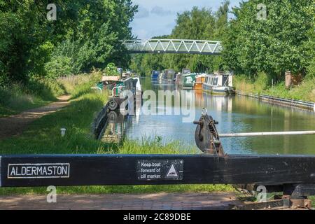 Inghilterra, Berkshire, Aldermaston Wharf, Kennett & Avon Canal Lock Foto Stock