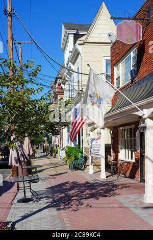 CLINTON, NJ -14 LUG 2020- Vista degli edifici nel centro storico di Clinton, Contea di Huntardon, New Jersey, Stati Uniti. Foto Stock