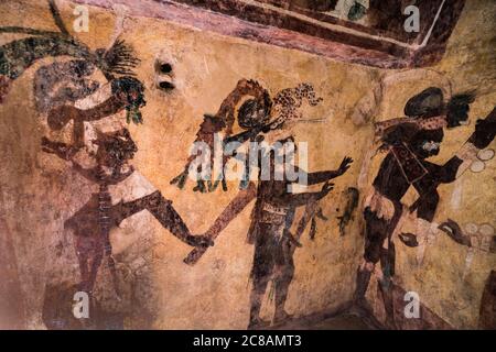 Un murale affresco che mostra la celebrazione e il rituale nella Sala 3 del Tempio dei murales nelle rovine della città maya di Bonampak a Chiapas, Messico. Foto Stock