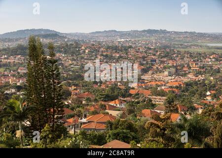 Kampala, la capitale dell'Uganda, si trova sulle rive del lago Victoria, il più grande lago d'acqua dolce dell'Africa. Foto Stock