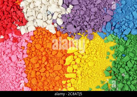 sfondo multicolore vivace composto da vernice ad acqua schiacciata Foto Stock