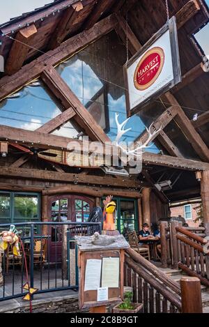 Harvest on Main, un creativo ristorante americano da fattoria a tavola su Main Street nel centro di Blue Ridge, Georgia. (STATI UNITI) Foto Stock