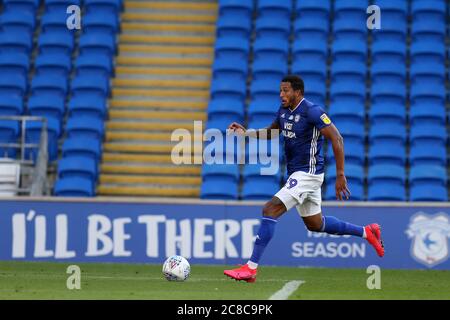 Cardiff, Regno Unito. 22 luglio 2020. Nathaniel Mendez-Laing della città di Cardiff in azione. EFL Skybet Championship, Cardiff City contro Hull City al Cardiff City Stadium di Cardiff, Galles, mercoledì 22 luglio 2020. Questa immagine può essere utilizzata solo per scopi editoriali. Solo per uso editoriale, licenza richiesta per uso commerciale. Non si può usare nelle scommesse, nei giochi o nelle pubblicazioni di un singolo club/campionato/giocatore. pic di Andrew Orchard/Andrew Orchard sport photography/Alamy Live news Credit: Andrew Orchard sports photography/Alamy Live News Foto Stock