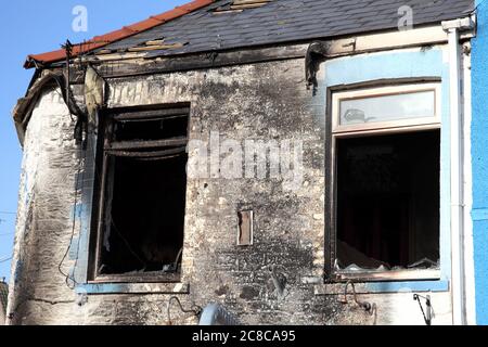 Resti bruciati di una proprietà di casa dopo una foto accidentale di scorta di fuoco di casa Foto Stock