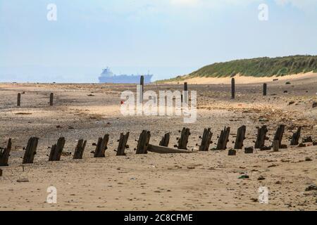 Immagini di erosione costiera e insediamenti lungo la costa dell'East Riding dello Yorkshire da Aldbrough verso sud fino alla punta di testa di ritorno. Foto Stock