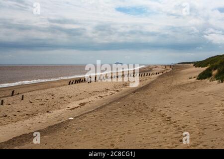 Immagini di erosione costiera e insediamenti lungo la costa dell'East Riding dello Yorkshire da Aldbrough verso sud fino alla punta di testa di ritorno. Foto Stock