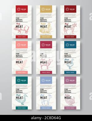 Set di etichette verticali per carni organiche e pollame di qualità. Progettazione astratta di packaging vettoriale. Tipografia moderna e Pig, Cow e altre aziende agricole disegnate a mano Illustrazione Vettoriale