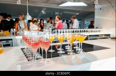 Cibo e bevande per ricevimenti, eventi aziendali e matrimoni Foto Stock