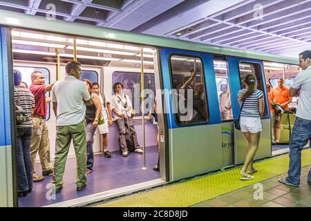 Miami Florida, Government Center, Metromover, trasporto di massa, trasporto pubblico gratuito, movimentazione automatica delle persone, stazione, fermata, auto, porta, porta d'ingresso, entran Foto Stock