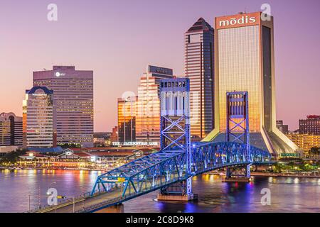 Jacksonville Florida, Saint St. Johns River, John Alsop Bridge, Main Street Bridge, Downtown, Jacksonville Landing, skyline della città, MODIS building, high rise sk Foto Stock