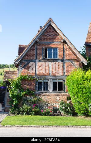 Periodo cottage con struttura in legno, Turville, Buckinghamshire, Inghilterra, Regno Unito Foto Stock