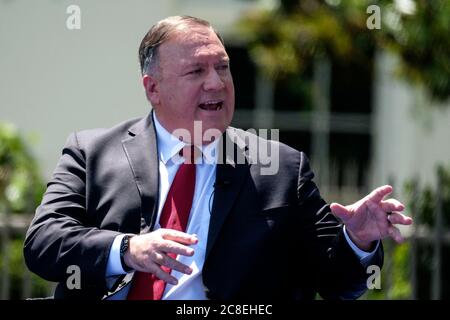 23 luglio 2020, Los Angeles, California, U.S: Il Segretario di Stato americano Mike Pompeo parla durante un panel dopo aver tenuto un discorso sulla Cina comunista e sul futuro del mondo libero alla biblioteca presidenziale di Nixon il 23 luglio 2020 a Yorba Linda, California. Gli Stati Uniti hanno ordinato la chiusura del consolato cinese a Houston, Texas, domani. Credit: ZUMA Press, Inc./Alamy Live News Foto Stock