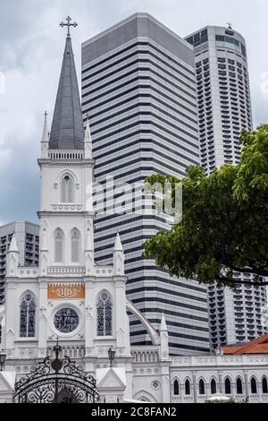 CHIJMES, l'ex Convento del Santo Bambino Gesù che è stato rielaborato come un complesso di ristoranti, Victoria Street, Singapore Foto Stock