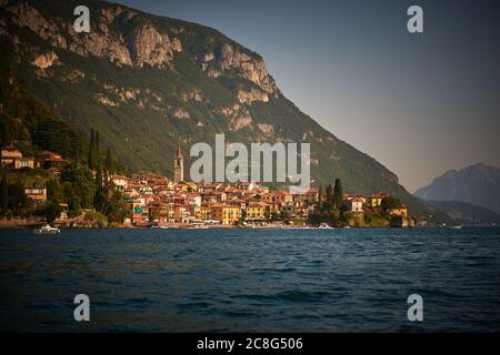 Suggestiva vista panoramica sul Lago di Como Foto Stock