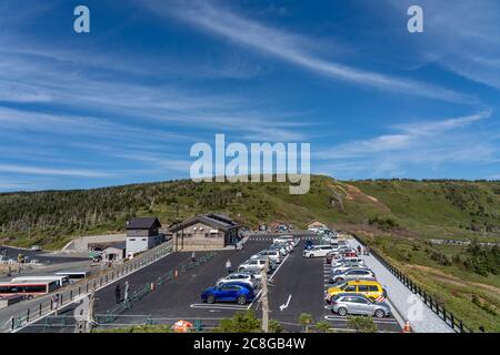 Parcheggio in cima Hachimantai. Parco Nazionale Towada-Hachimantai. Foto Stock