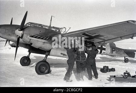 Wehrmacht Luftwaffe Messerschmitt BF 110 e Ostfront - Bomber dell'aeronautica tedesca BF / ME 110E fronte est Foto Stock