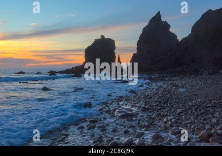 Scogliere a Sandymouth Bay North Cornwall Foto Stock