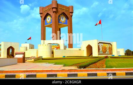 La Torre dell'Orologio (Burj al Sahwa) è un punto di riferimento iconico. Torre dell'Orologio al Sahwa. Foto Stock