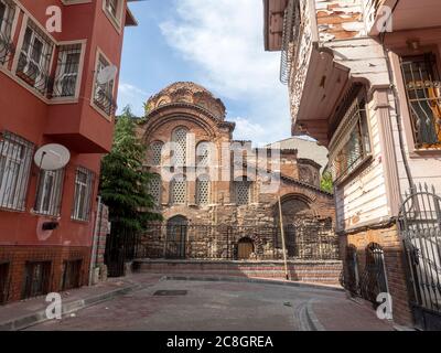 Eski Imaret Mosque (turco: Eski Imaret Camii) è un ex chiesa ortodossa orientale convertita in una moschea da parte degli Ottomani.La chiesa bizantina è stata trovata Foto Stock
