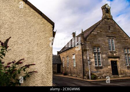 Visita il grazioso villaggio di Culross, appena sopra la città di Edimburgo. Culross è splendida per i suoi vecchi edifici e strade tradizionali. Foto Stock