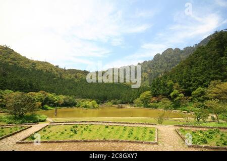 Splendida vista sul lago della Mingchi National Forest Recreation Area a Yilan, Taiwan Foto Stock