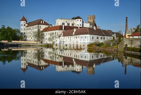Tranquillo scenario al castello di Jindrichuv Hradec in Boemia Foto Stock
