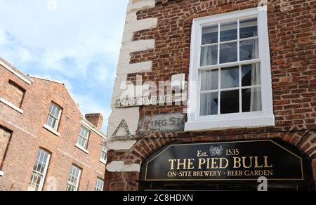 Il Pied Bull Hotel a Chester Foto Stock