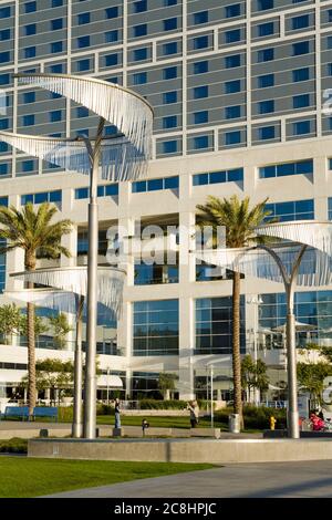 Arte pubblica fuori dall'Hilton Hotel Bayfront, San Diego, California, Stati Uniti Foto Stock