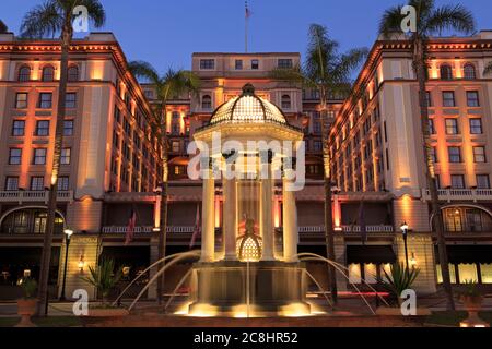 Broadway Fountain & U.S. Grant Hotel, Gaslamp Quarter, San Diego, California, Stati Uniti Foto Stock