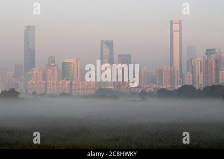 Shenzhen (Guangdong, Cina), da vicino Liu Pok, un villaggio precedentemente nella zona chiusa di frontiera, New Territories settentrionale, Hong Kong 18 novembre 2019 Foto Stock