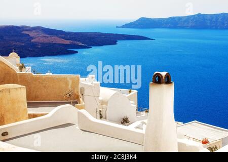 Dettagli di Fira Village, Santorini, Grecia (vista sulla caldera sullo sfondo) Foto Stock