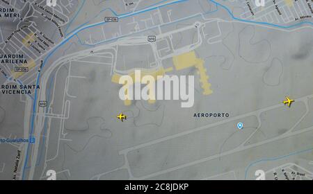 Traffico aereo sull'aeroporto di San Paolo-Guarulhos (25 luglio 2020, UTC 16.14), su Internet con il sito Flightradar 24, durante il Coronavirus Pandemic Foto Stock