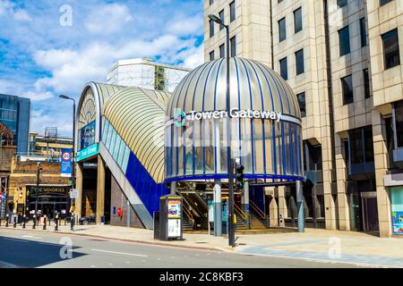 Esterno della stazione Tower Gateway DLR (Docklands Light Railway), Londra, Regno Unito Foto Stock