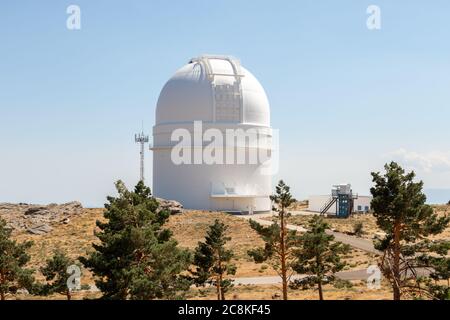 Osservatorio Astronomico di Calar Alto, Almeria, Spagna. Questo è il più grande sito di osservazione spaziale dell'Europa continentale, con uno dei più grandi tele Foto Stock