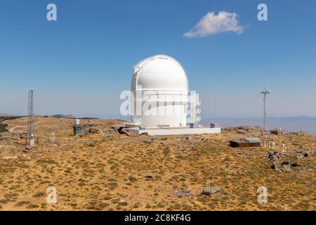 Osservatorio Astronomico di Calar Alto, Almeria, Spagna. Questo è il più grande sito di osservazione spaziale dell'Europa continentale, con uno dei più grandi tele Foto Stock