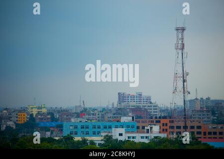 Bellissimo drone aereo girato di sera su Savar, Dhaka Foto Stock