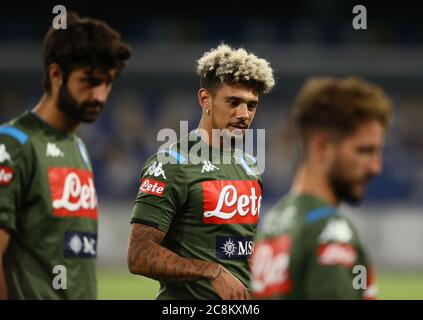 Napoli, Campania, Italia. 25 luglio 2020; Stadio San Paolo, Napoli, Campania, Italia; Serie A Football, Napoli contro Sassuolo; Kevin Malcuit di Napoli Pre-game Warm up Credit: Action Plus Sports Images/Alamy Live News Foto Stock