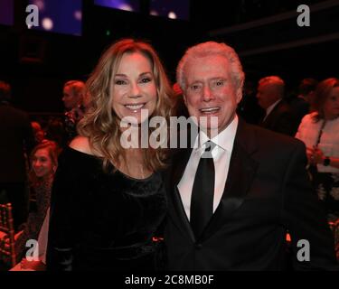 Los Angeles, California, Stati Uniti. 24 gennaio 2020. Kathie Lee Gifford e Regis Philbin al 28° gala annuale Moviguide Awards presso l'Avalon Hollywood di Los Angeles, California, il 24 gennaio 2020. Credito: Sheri Determan Foto Stock