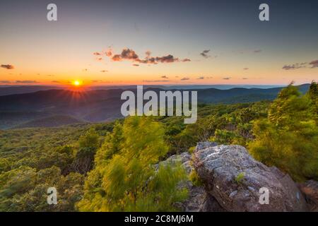 Sunset Bearfence Mountain Summit, Shenandoah National Park, Virginia Foto Stock