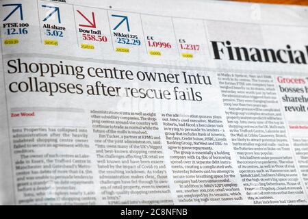 'Il proprietario del centro di hopping Intu collassa dopo che il salvataggio non riesce' Sezione finanziaria all'interno della pagina giornale Guardian titolo articolo Londra Inghilterra UK Foto Stock