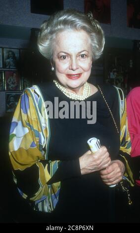 ***FILE PHOTO*** attrice Olivia de Havilland è morto a 104. Olivia de Havilland, 1987, Foto di Michael Ferguson/PHOTOlink/MediaPunch Foto Stock