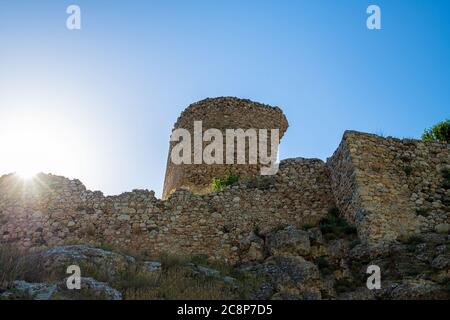 Torre del Grillo Bernabo. Rovine della fortezza genovese Chembalo in Crimea Foto Stock