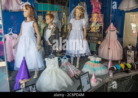 Lakin's Children's fine Apparel un negozio nel centro di Gardner, Massachusetts Foto Stock