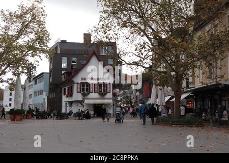 Baden, Kanton Argovia (AG)/ Svizzera - Novembre 02 2019: In autunno nel centro di Baden, cantone Argovia, Svizzera Foto Stock