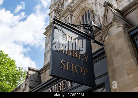 L'abbazia di Westminster si trova presso la Piazza del Parlamento nella città di Westminster, una storica chiesa reale. Foto Stock