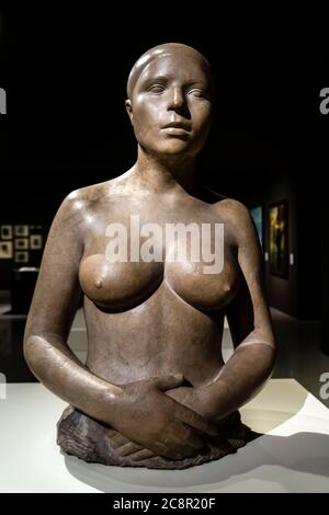 Joan Rebull carver (Reus 1899 - Barcellona 1981), Busto di Donna (1922), scultura in pietra. Foto Stock