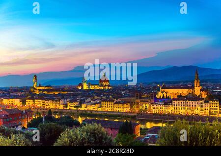 Disegno acquerello della vista aerea panoramica serale della città di Firenze con Duomo Santa Maria del Fiore, fiume Arno, Basilica di Santa Croce e Palazzo Vecchio, Toscana, Italia Foto Stock