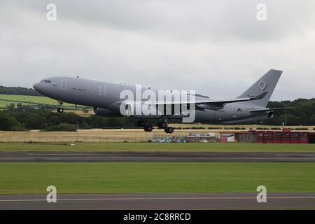 T-055, un Airbus A330MRTT gestito dall'Aeronautica militare olandese per conto della multinazionale NATO Multi-Role Tanker Transport Fleet, a Prestwick. Foto Stock