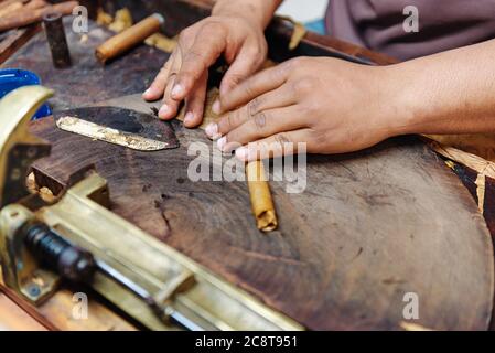 Stock di sigari fatti a mano.tradizionali di fabbricazione dei sigari. Repubblica Dominicana Foto Stock