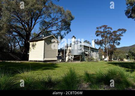 Glenrowan, Victoria. Edifici storici, la vecchia stazione di polizia e Lock Up. Foto Stock